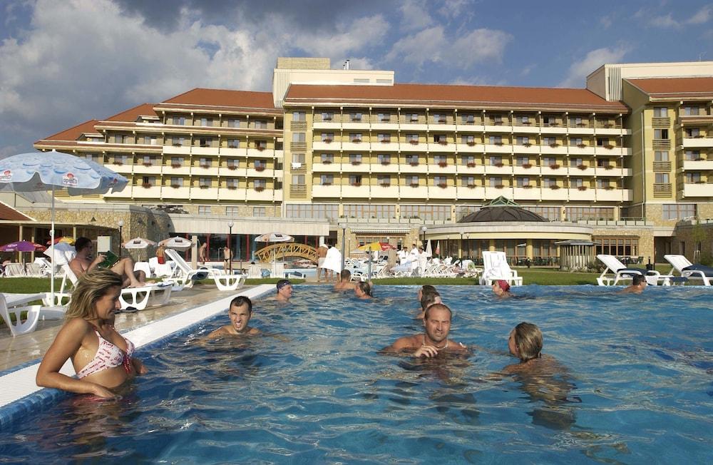 Hunguest Hotel Pelion Tapolca Bagian luar foto